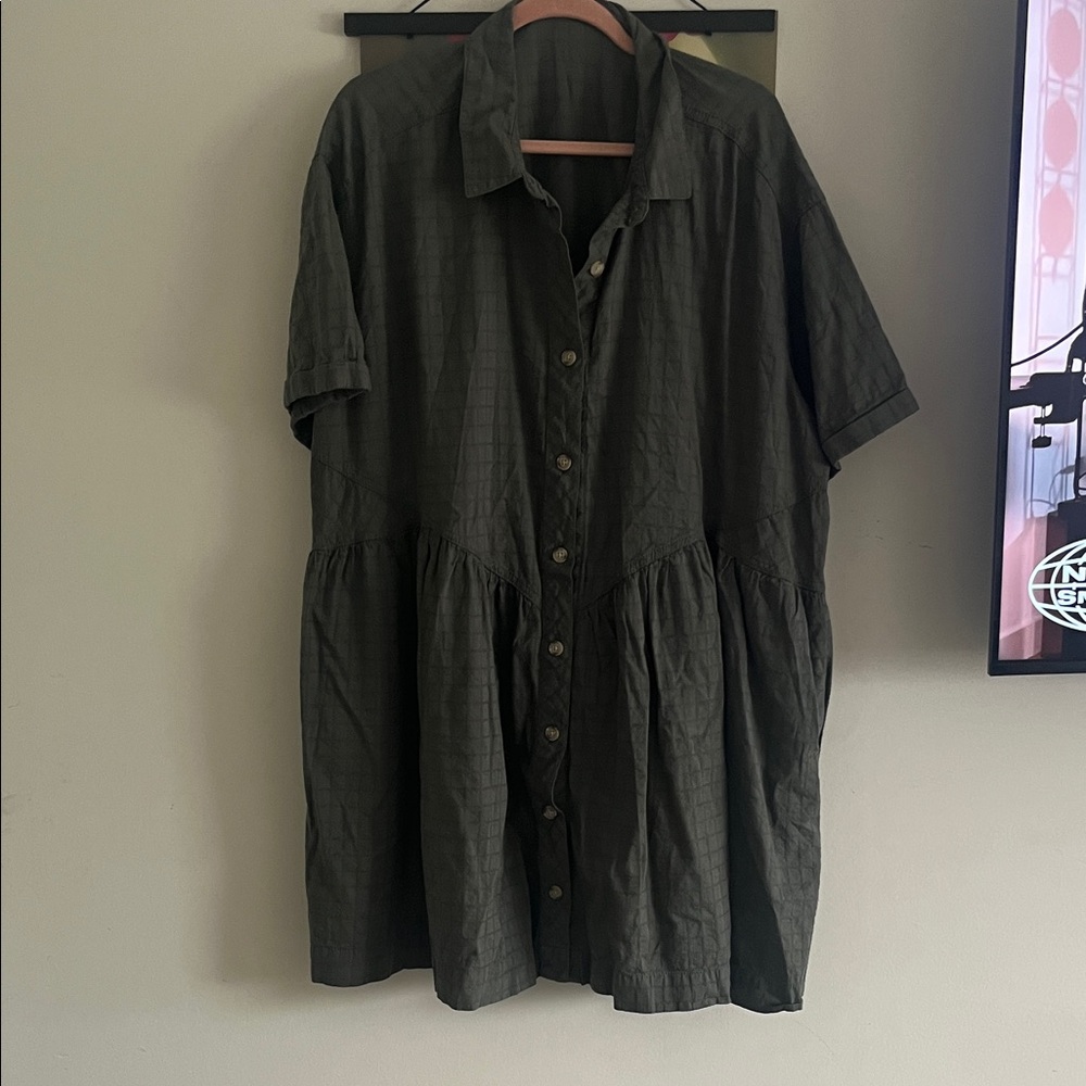 Terra & sky, Green Button-Up Dress in (3X) Extra extra extra large